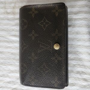 Authentic Louis Vuitton Monogram Wallet